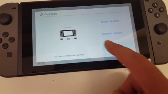当你忙碌了一整天,终于盼来片刻闲暇,兴冲冲地拿起Switch,想要一头扎进海拉鲁大陆或是艾欧泽亚时,却只能盯着那漫长的加载画面,从期待到耐心,再到焦躁……那个不停旋转的小图标,仿佛在嘲笑你的迫不及待。